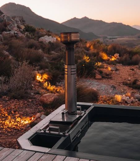 Carbo III Wood Fired Hot tub overlooking the mountains in Bainskloof.